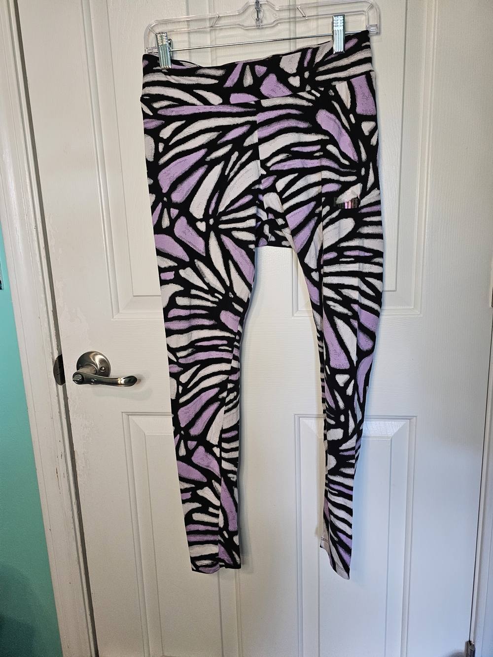 Puma Black, White & Lavender Monarch Butterfly Print Leggings Women's Size M